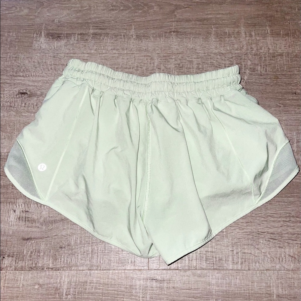 🤍lulu shorts